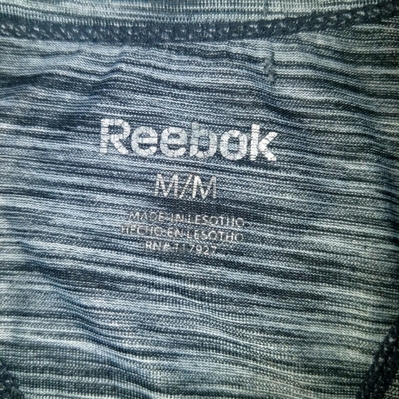 4 Tops + *FREE NEW Jump Rope!* - Picture 7 of 12